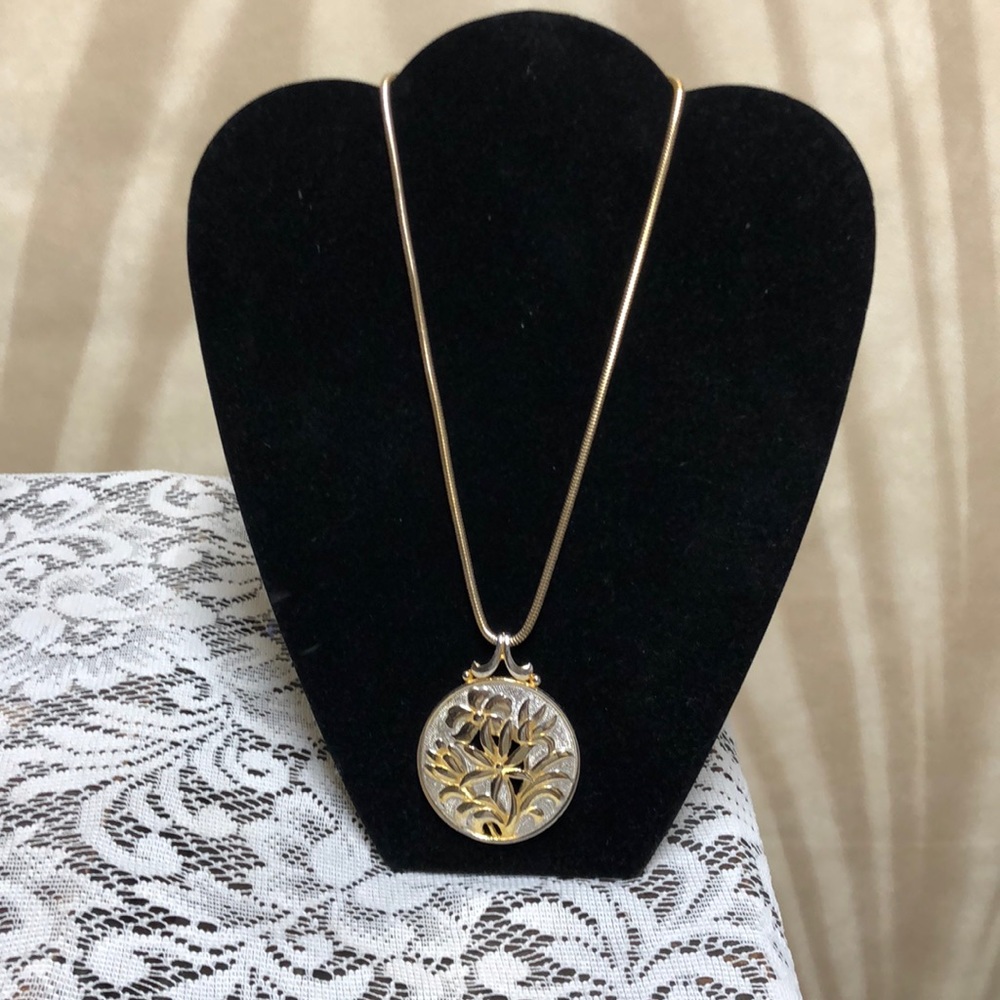 Gold‎ and Silver necklace